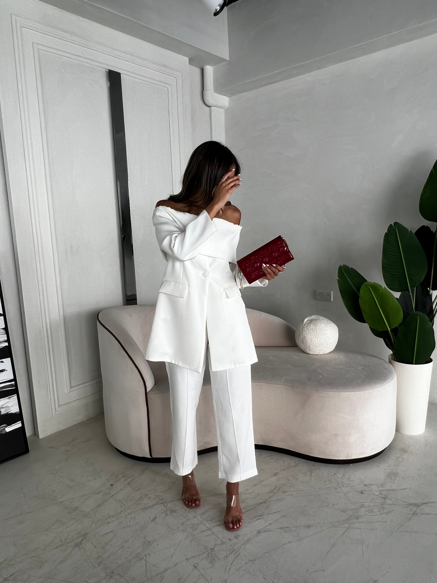WHITE OFF SHOULDER BLAZER