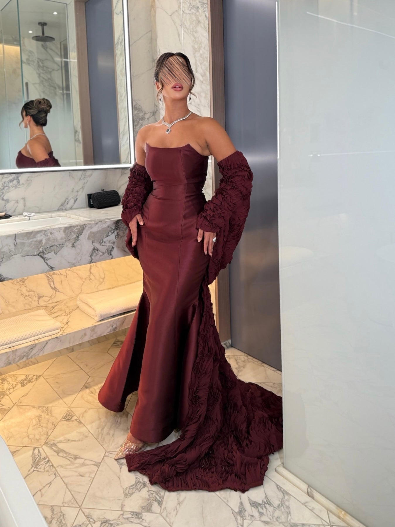 CINDERELLA in Maroon