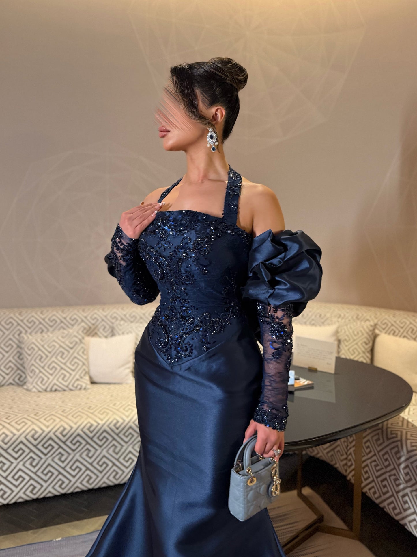 NILA in Néon Navy