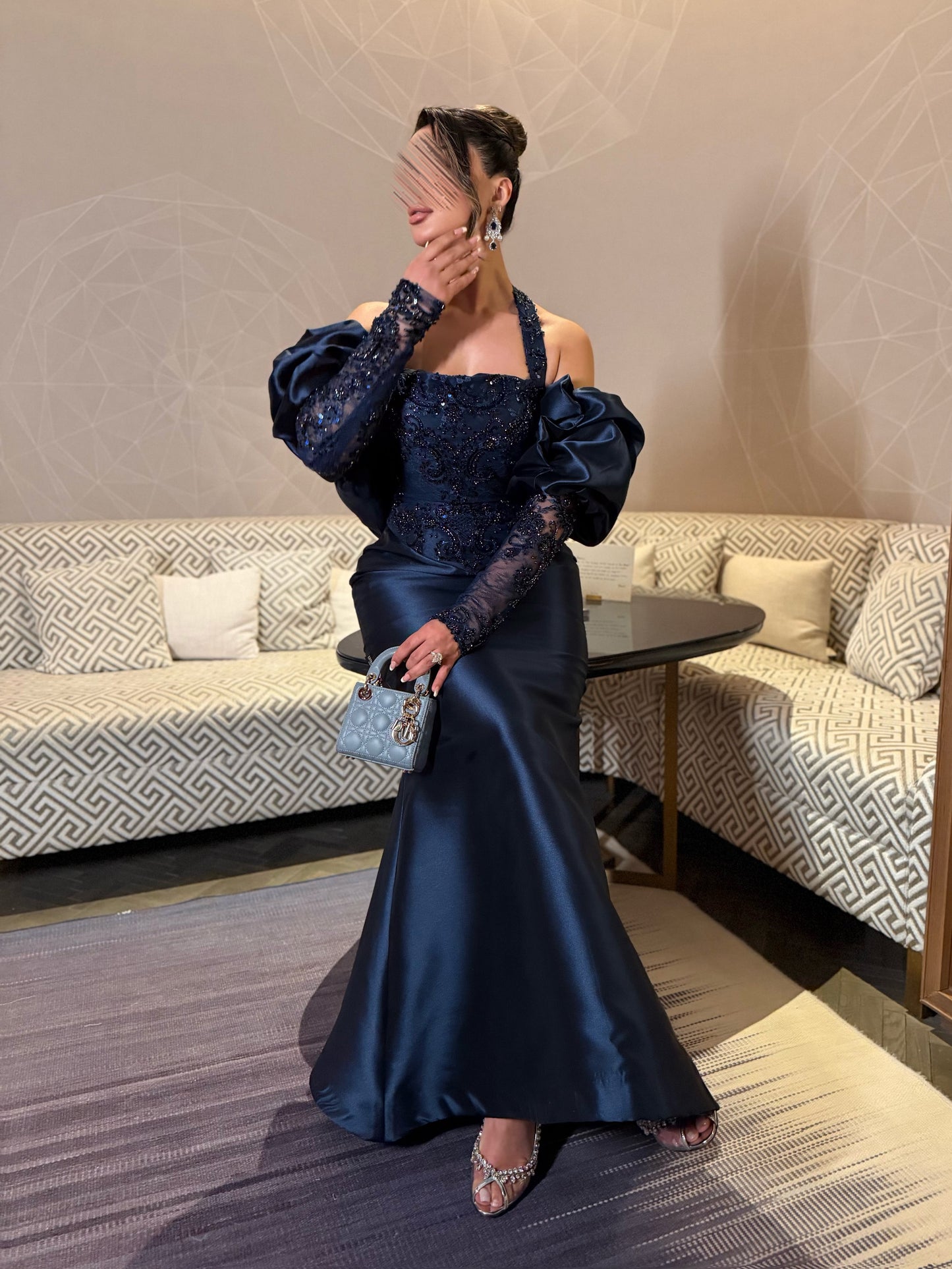 NILA in Néon Navy