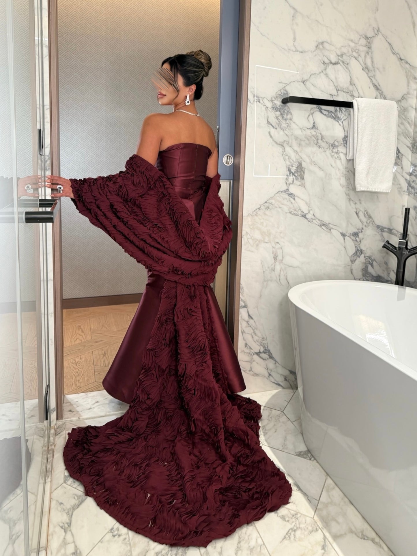 CINDERELLA in Maroon